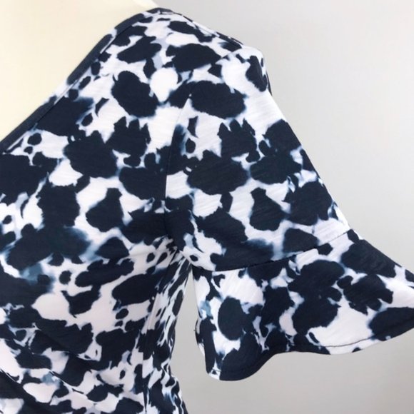 Juicy Couture Lush Shadow Gathered Front Flutter Sleeve Top Women’s Size M - Picture 7 of 15